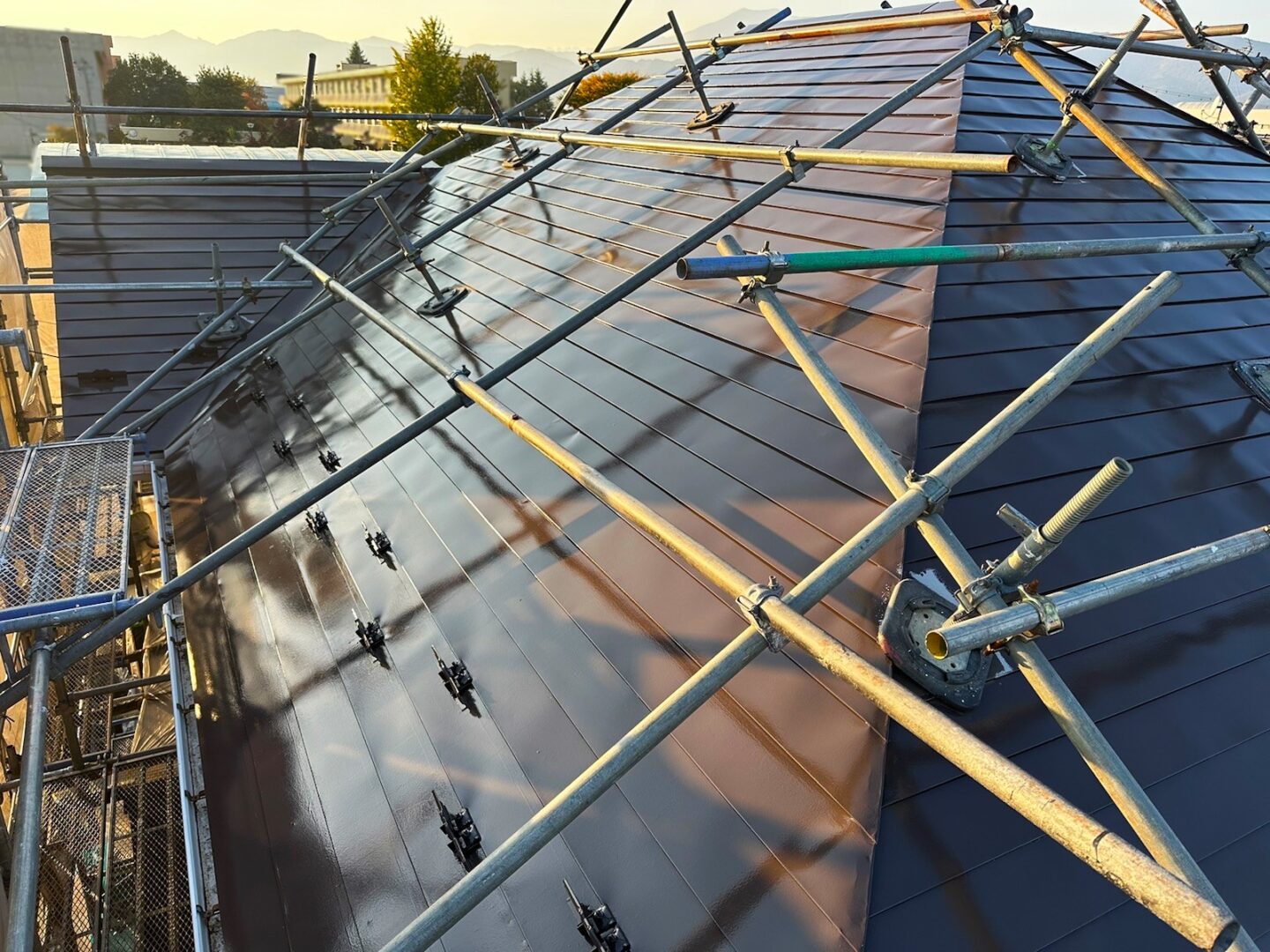 Kỹ năng đặc định Xây dựng (Lắp giàn giáo Waku, giàn giáo treo) tại Shiga, Nhật Bản - Thu nhập từ 25 Man