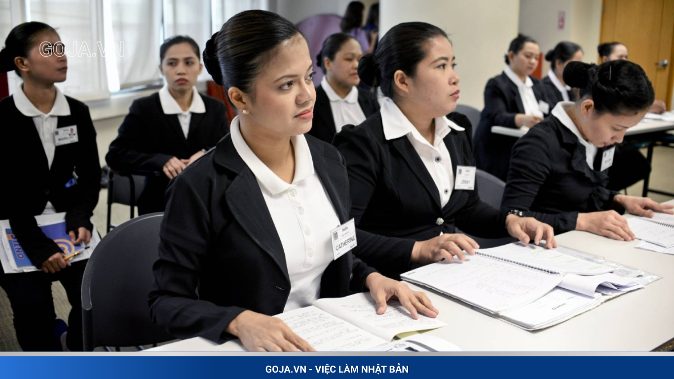 Nhật Bản siết chặt lao động nước ngoài – Người Việt cần chuẩn bị gì? Hình ảnh một buổi hướng dẫn về văn hoá, kỹ năng, những lưu ý dành cho các bạn thực tập sinh mong muốn làm việc tại Nhật Bản