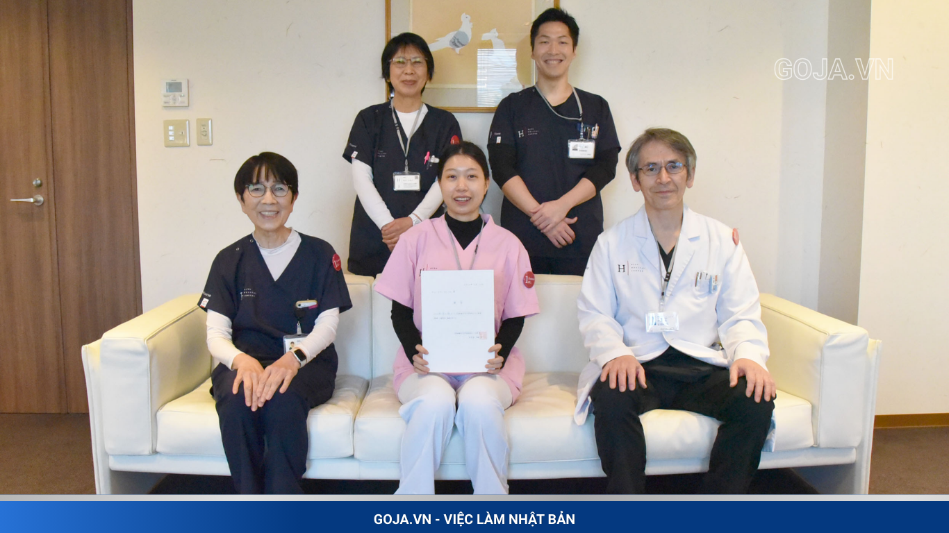 Tổng quan đơn hàng đi nhật 2026: chi phí, điều kiện và lựa chọn ngành nghề Người lao động làm việc trong môi trường y tế chuyên nghiệp tại Nhật Bản – một trong những ngành nghề có nhu cầu tuyển dụng cao năm 2026.