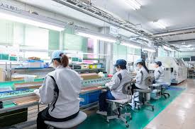 6 Nữ TTS - Lắp ráp, kiểm tra linh kiện điện tử