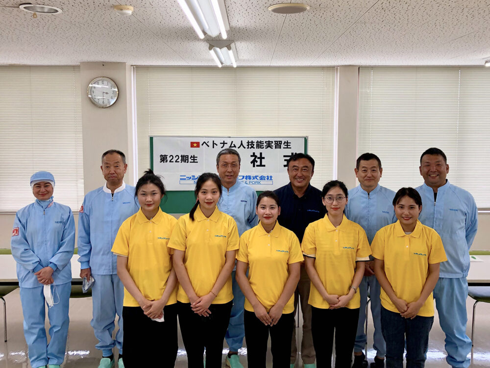 外国人技能実習生の入社式を行いました n-g-beef.co.jp