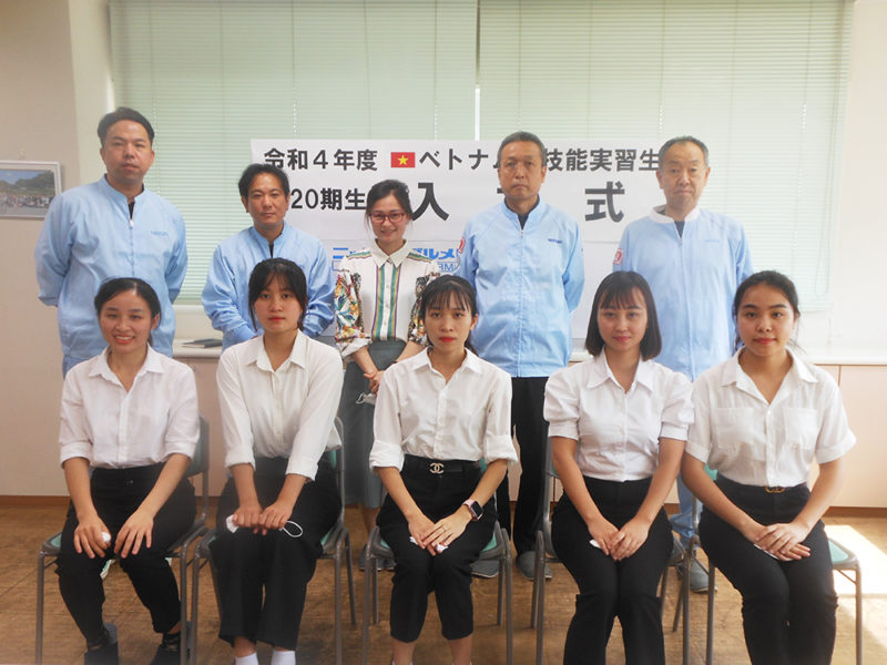 外国人技能実習生が入社しました。 < ニッシン・グルメビーフ株式会社 ...